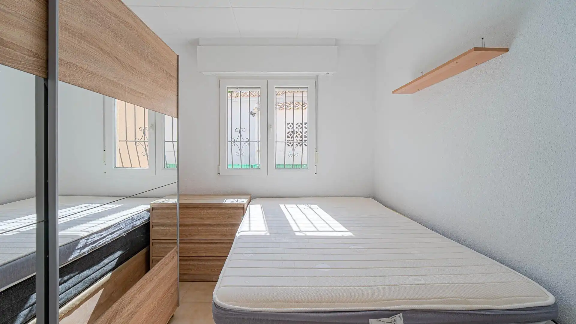 Habitación de Casa o chalet en venta en Orihuela con Jardín privado, Amueblado y Piscina comunitaria
