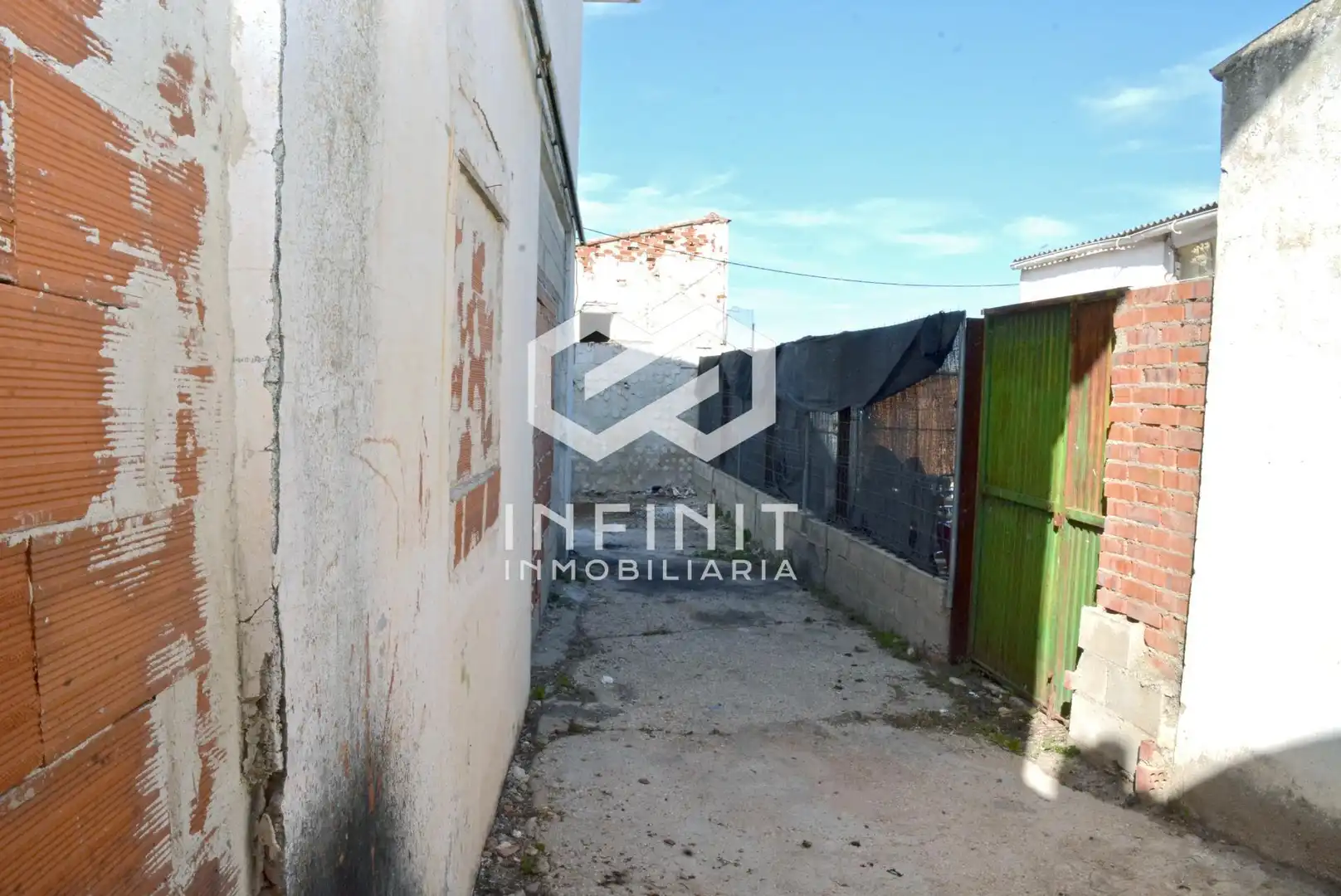 Vista exterior de Casa o xalet en venda en Mazuecos amb Terrassa i Traster