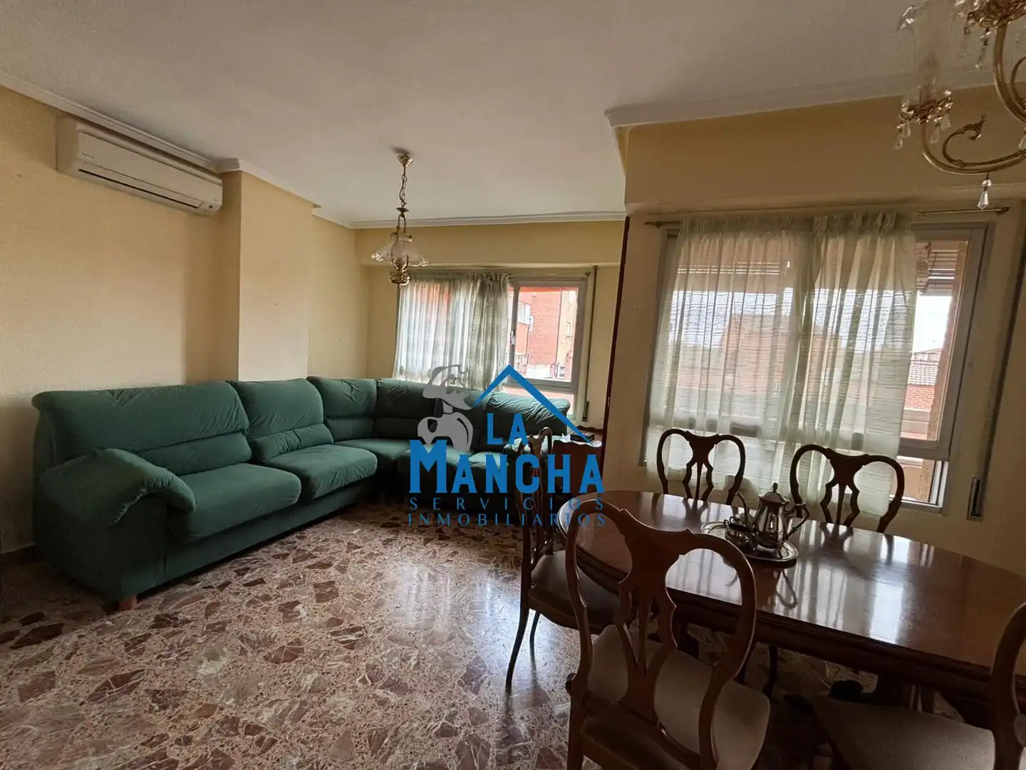 Living room of Flat for sale in Albacete  with Air Conditioner, Heating and Private garden