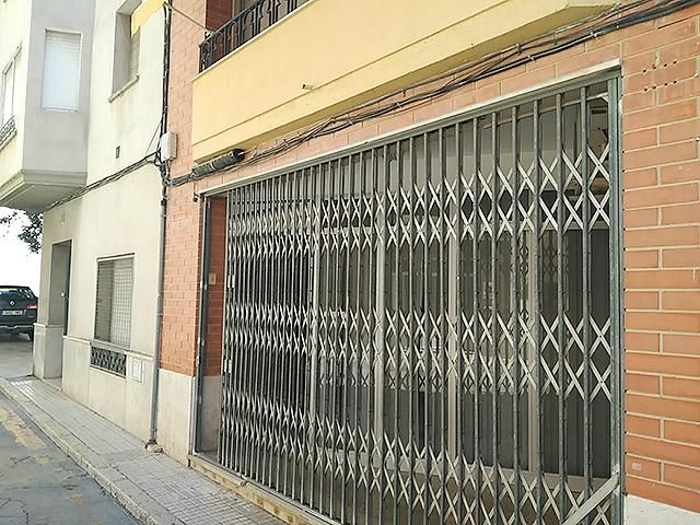 Vista exterior de Local de lloguer en Ulldecona
