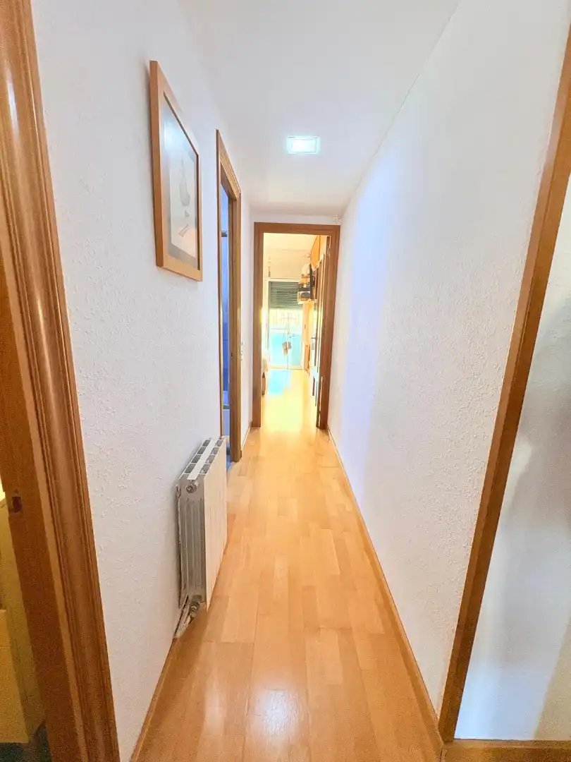 Piso en venta en Pallejà con Aire acondicionado, Calefacción y Parquet
