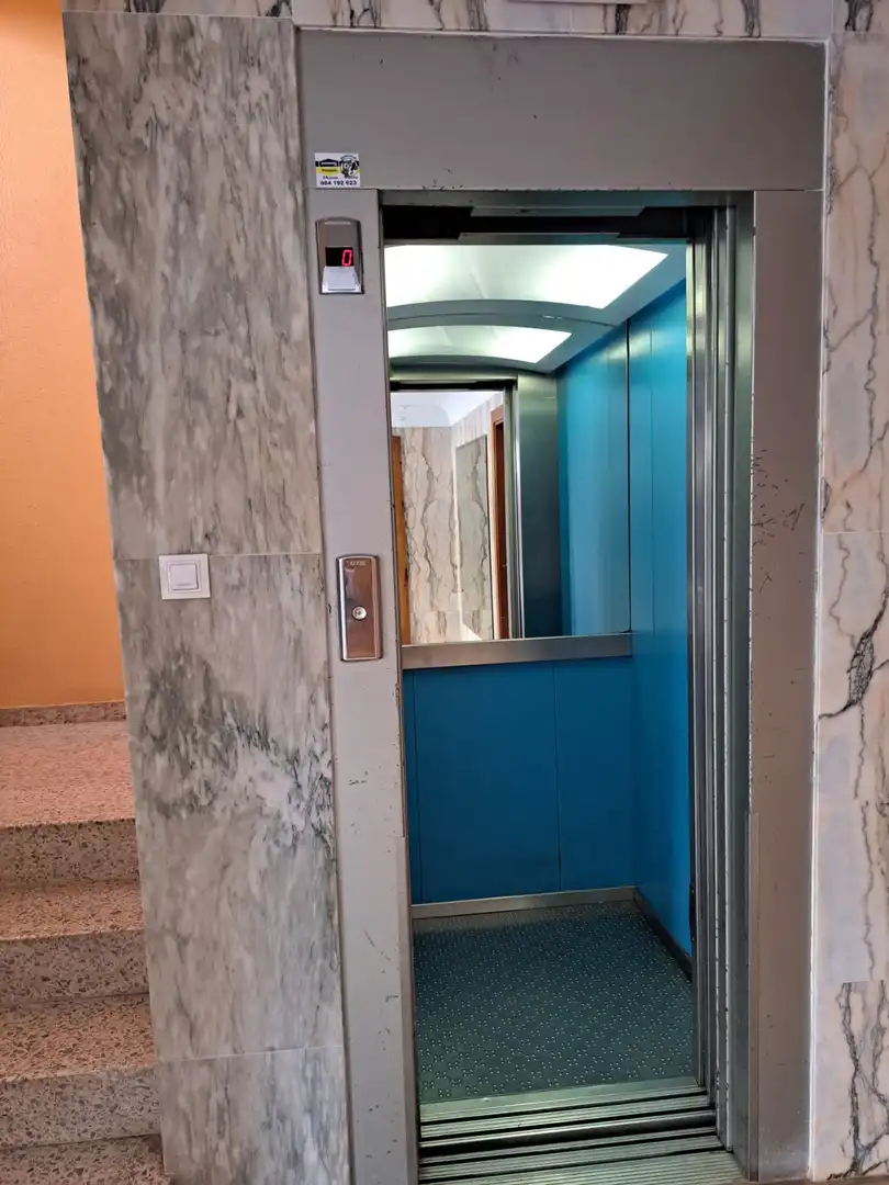 Pis de lloguer en Gijón  amb Calefacció, Parquet i Terrassa