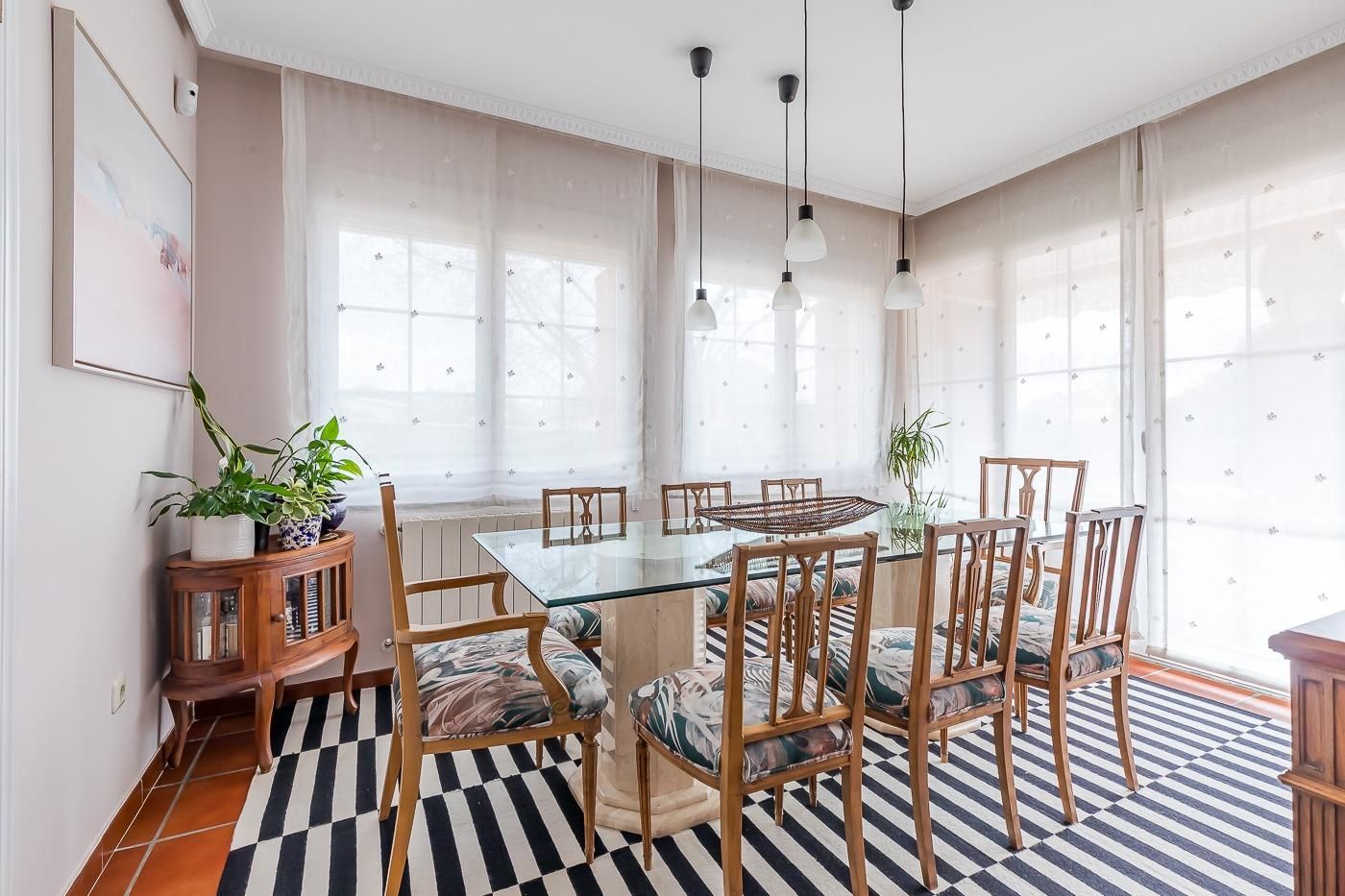 Menjador de Casa o xalet en venda en Hoyo de Manzanares amb Aire condicionat, Calefacció i Jardí privat