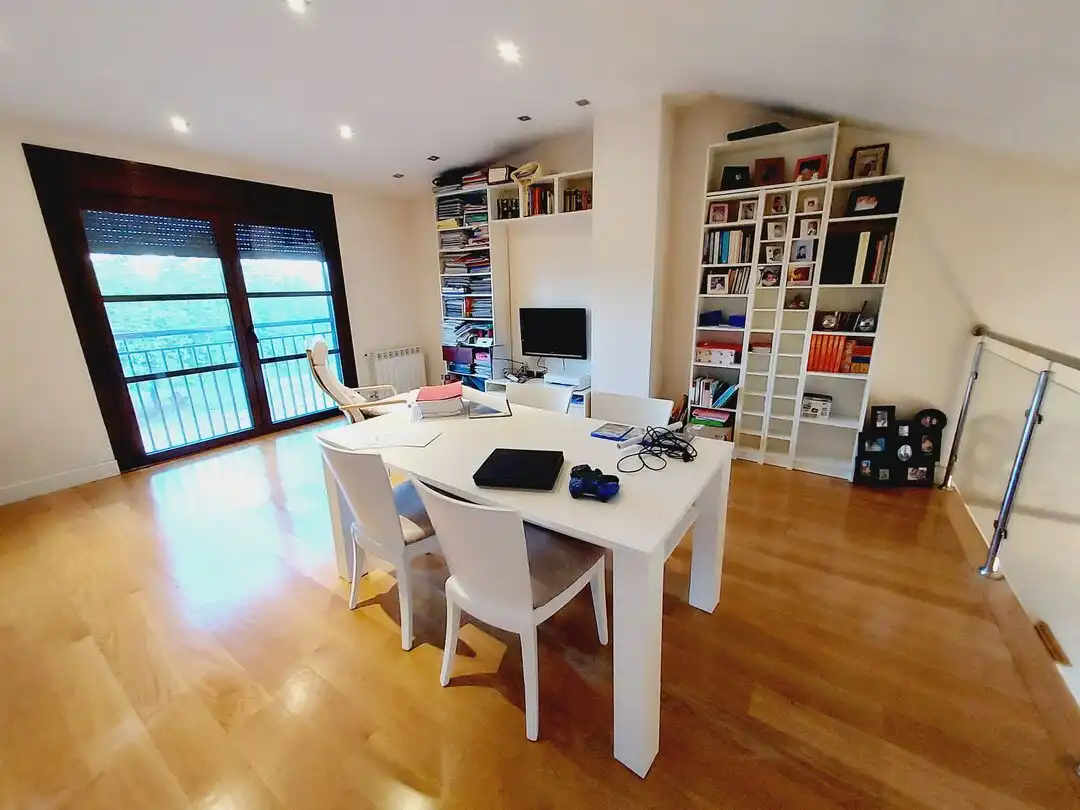 Casa amb terrassa en venda a Calle Carlos Saura, imagen 7