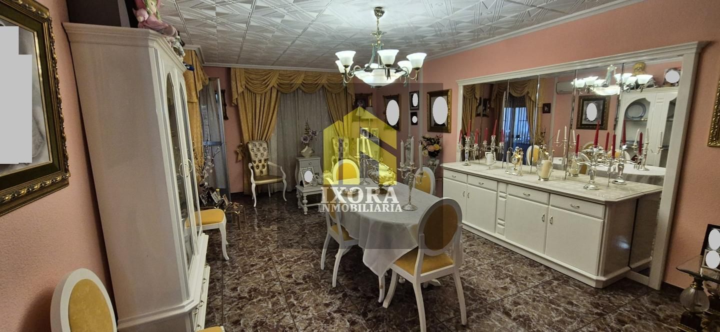 Dining room of Flat for sale in Linares