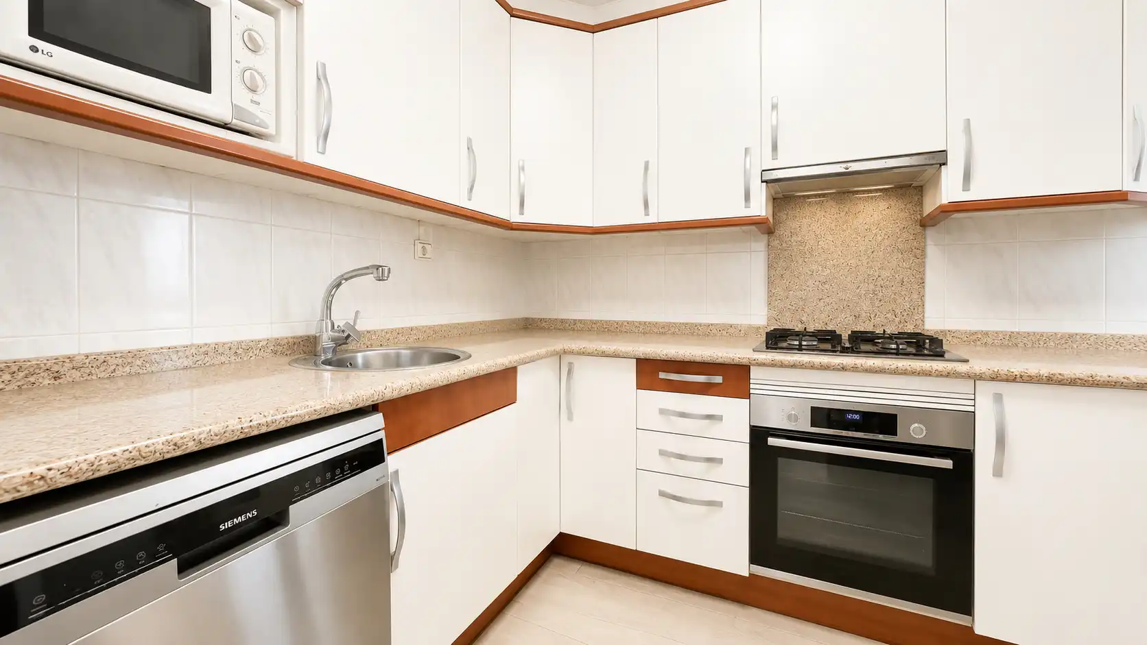 Cocina de Piso en venta en Cerdanyola del Vallès con Aire acondicionado, Calefacción y Parquet