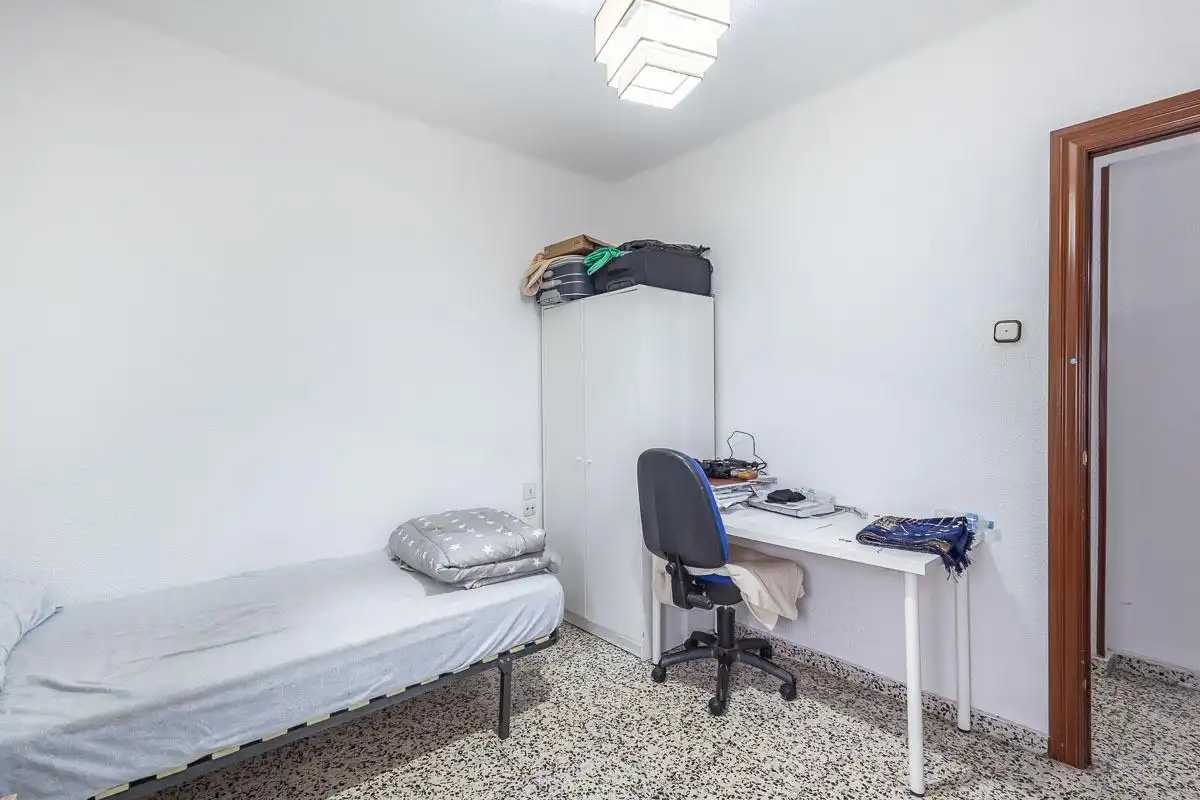 Bedroom of Flat for sale in Granada