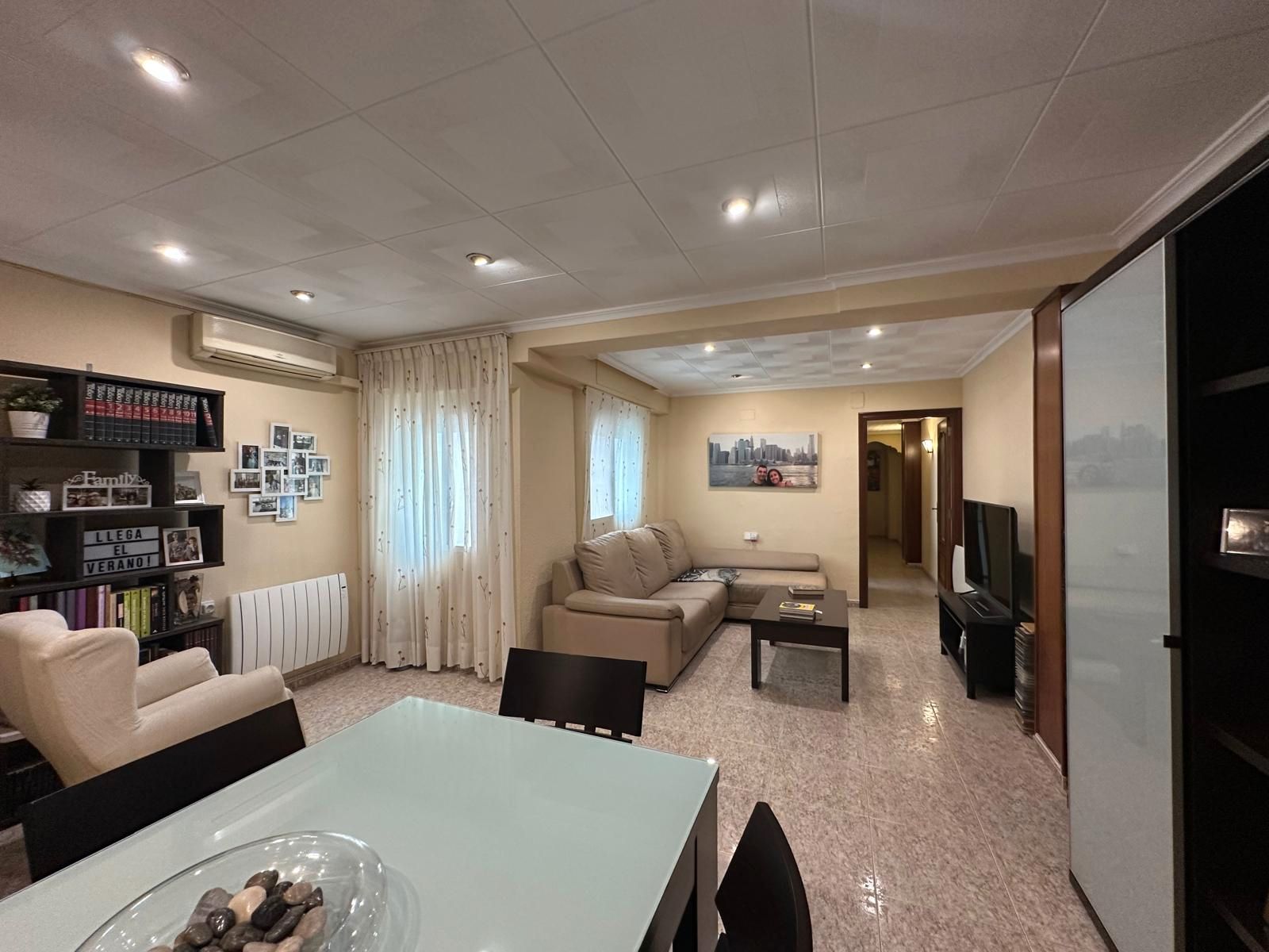 Living room of Flat for sale in Burjassot  with Air Conditioner and Balcony