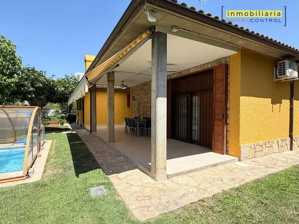 Terrassa de Casa o xalet en venda en Zuera amb Aire condicionat, Calefacció i Jardí privat