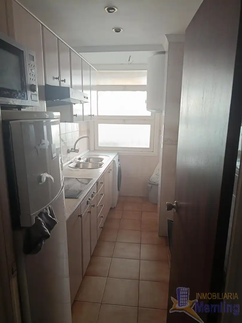 Cuina de Apartament en venda en Cambrils amb Calefacció, Terrassa i Moblat