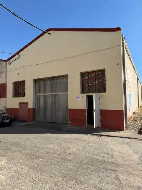 Nave industrial in affitto a Carrer Lleida