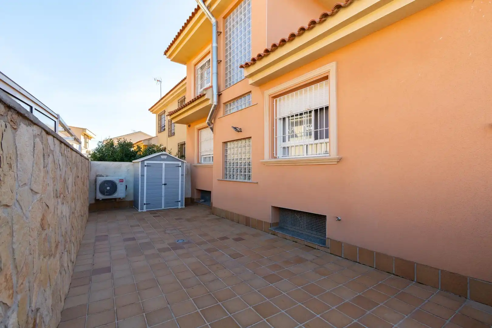 Vista exterior de Casa o xalet en venda en La Unión amb Aire condicionat, Calefacció i Jardí privat