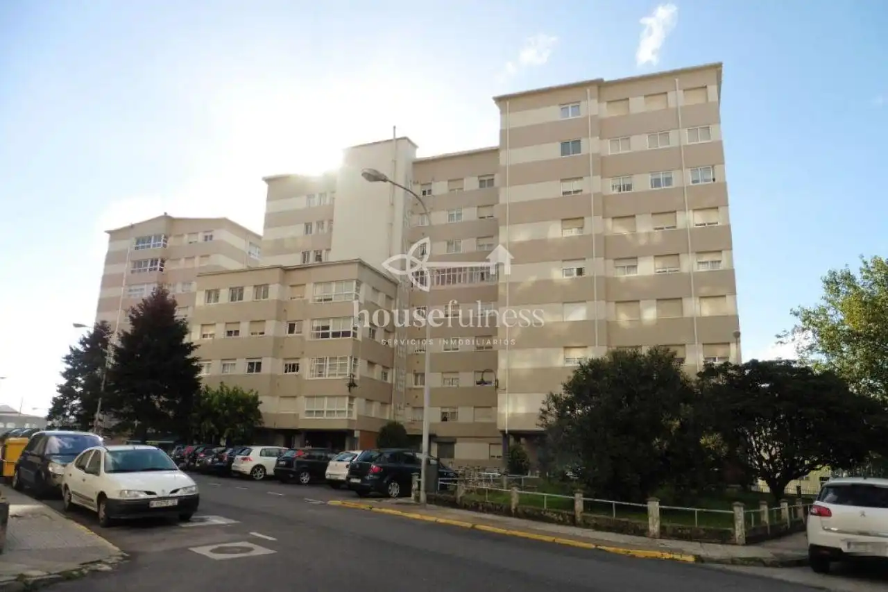 Außenansicht von Wohnungen zum Verkauf in Ferrol mit Möbliert