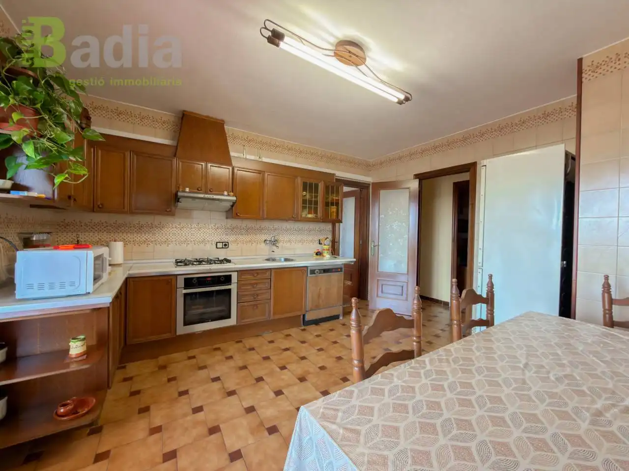 Cuina de Casa o xalet en venda en Lleida amb Aire condicionat, Calefacció i Terrassa