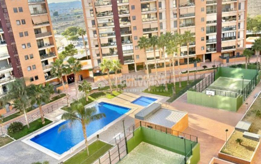 Foto 1 de Pis en venda a Paus - Poligono San Blas, Alicante