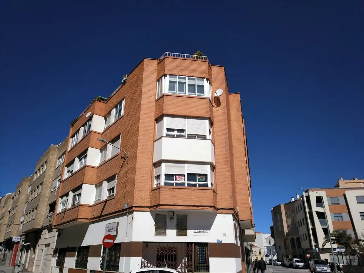 Vista exterior de Piso de alquiler en Almansa con Amueblado