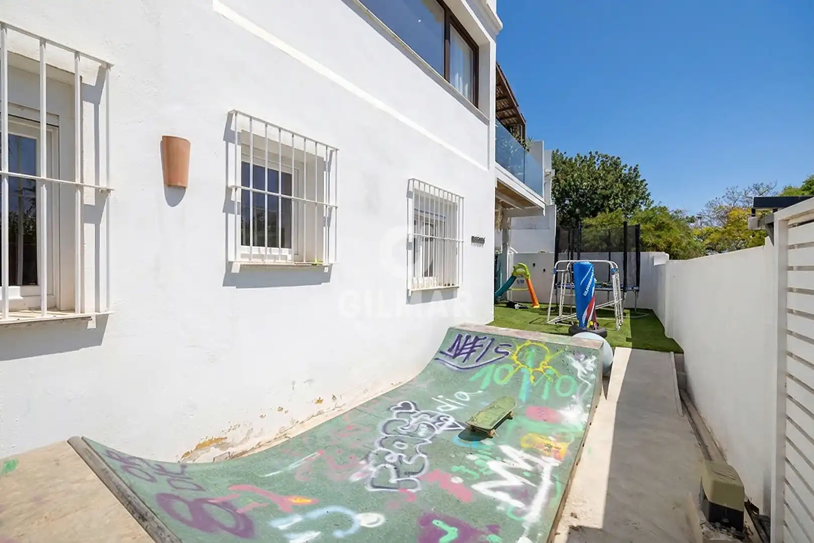 Exterior view of Detached homes for sale in Marbella  with Heating, Private garden and Swimming Pool