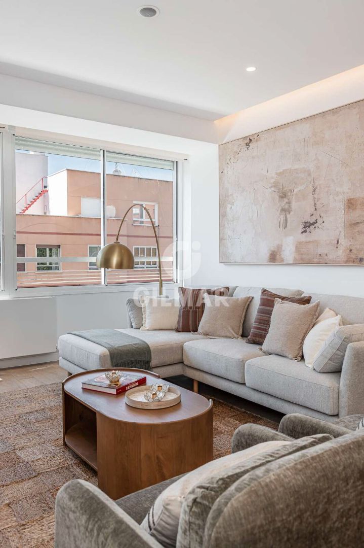 Living room of Flat for sale in  Madrid Capital  with Air Conditioner, Heating and Storage room