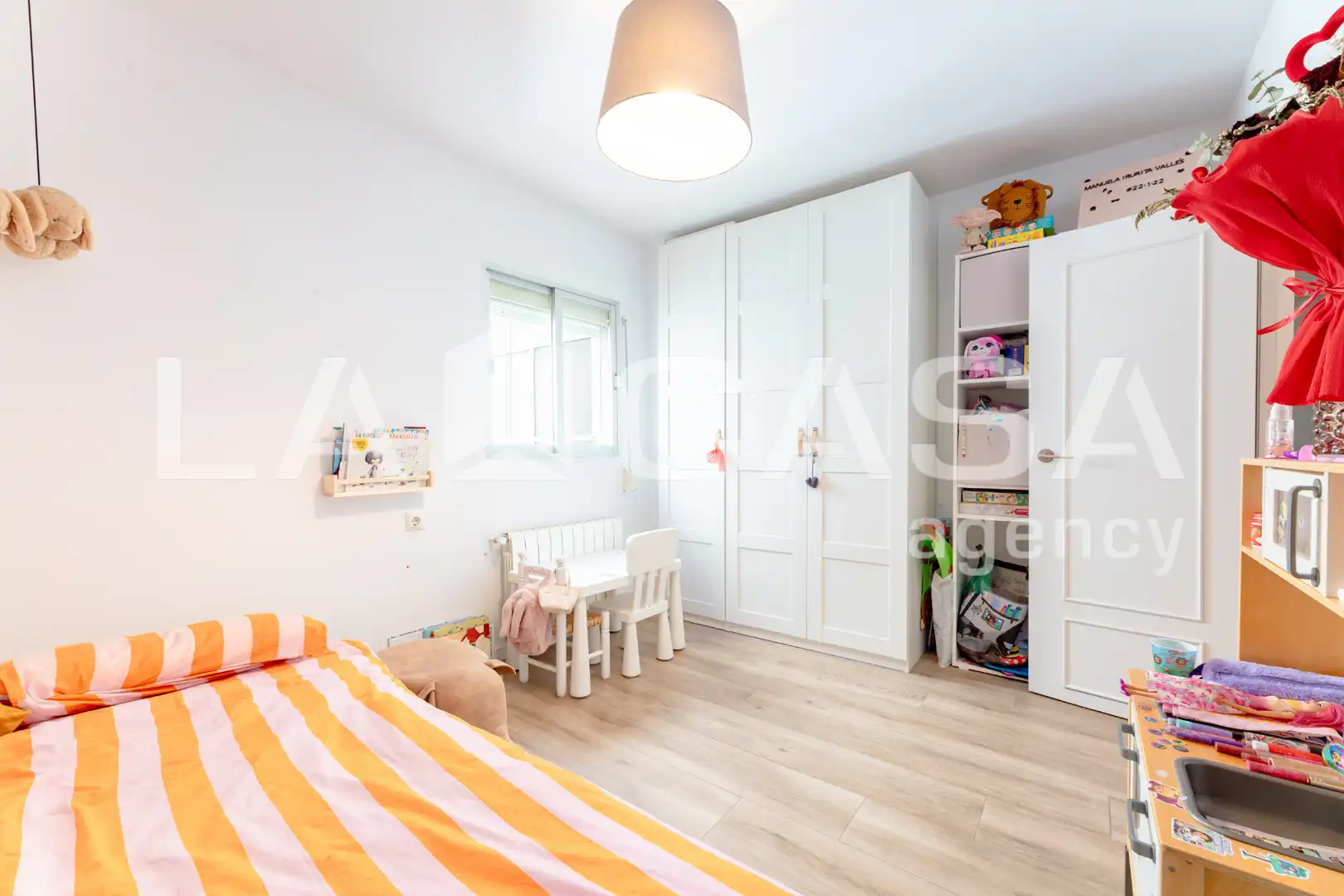 Habitación de Piso en venta en Valencia con Balcón