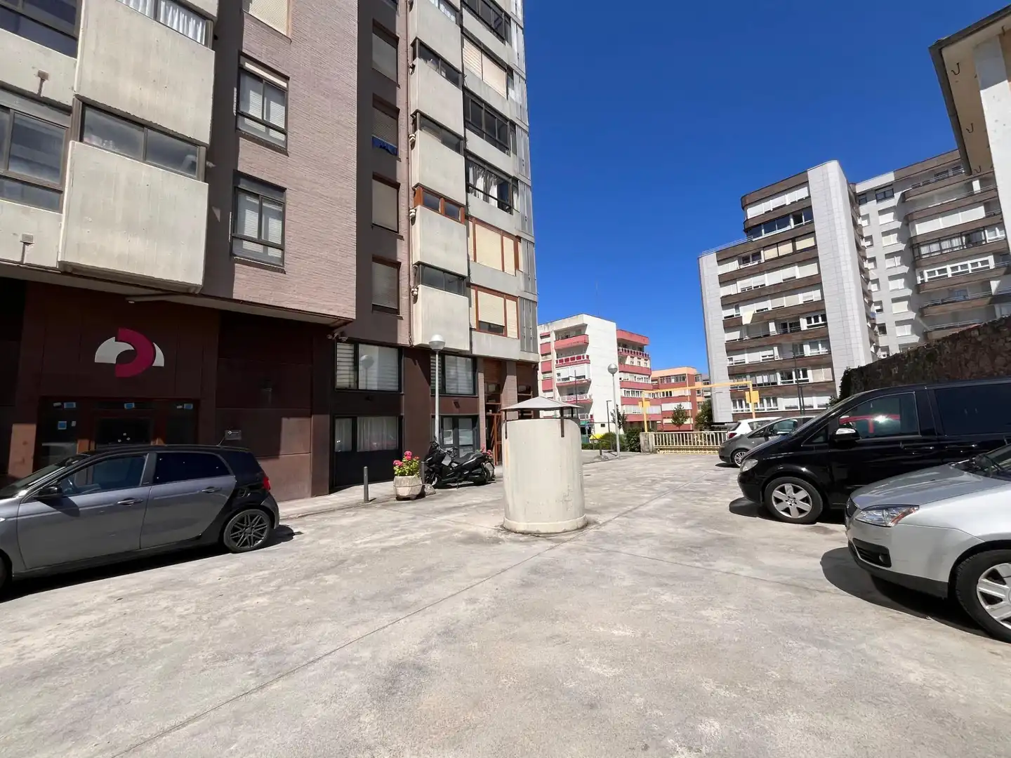 Aparcament de Pis de lloguer en Santander amb Calefacció, Terrassa i Traster
