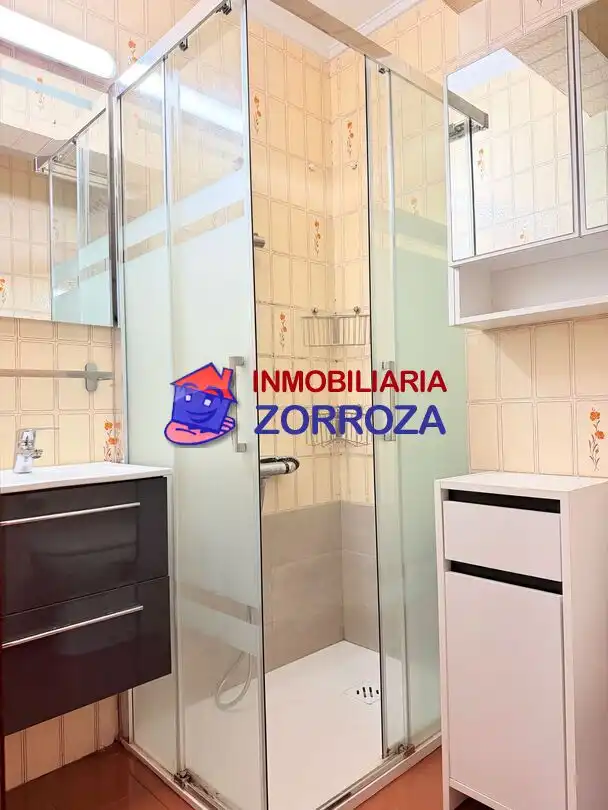 Badezimmer von Wohnung zum Verkauf in Bilbao  mit Heizung und Möbliert