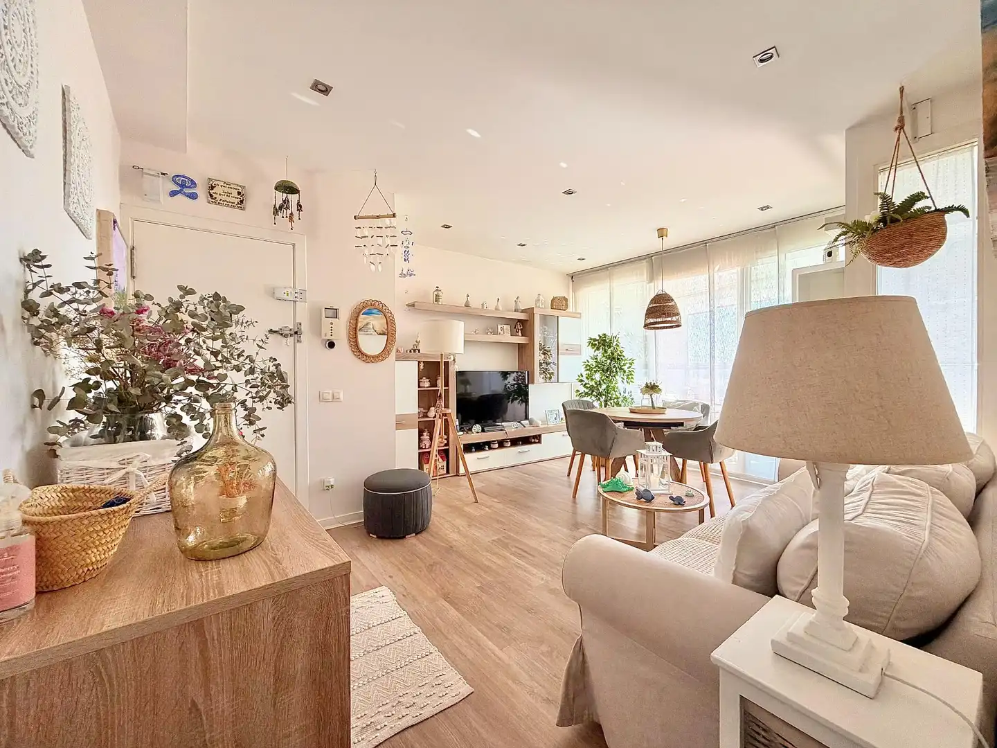 Living room of Flat for sale in Terrassa  with Heating, Parquet flooring and Terrace