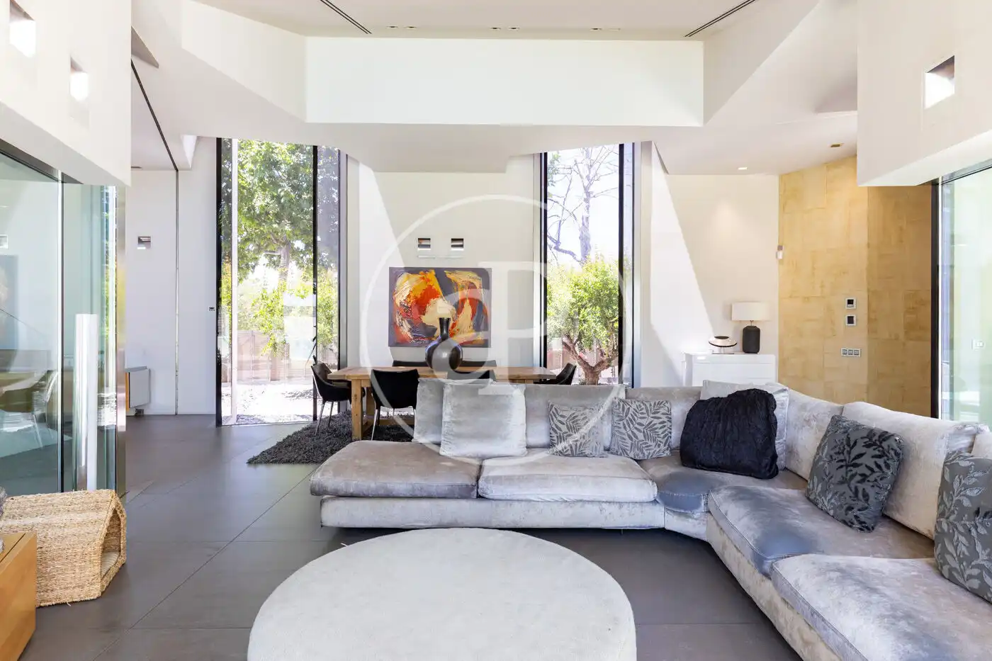 Sala d'estar de Casa o xalet en venda en Sant Cugat del Vallès amb Aire condicionat, Calefacció i Jardí privat