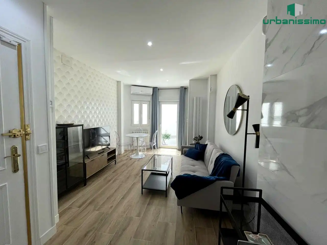 Sala de estar de Apartamento de alquiler en Madrid con Aire acondicionado, Calefacción y Terraza