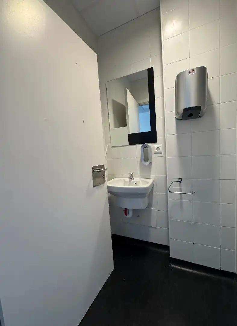 Bany de Oficina en venda en Donostia - San Sebastián  amb Aire condicionat, Calefacció i Terrassa