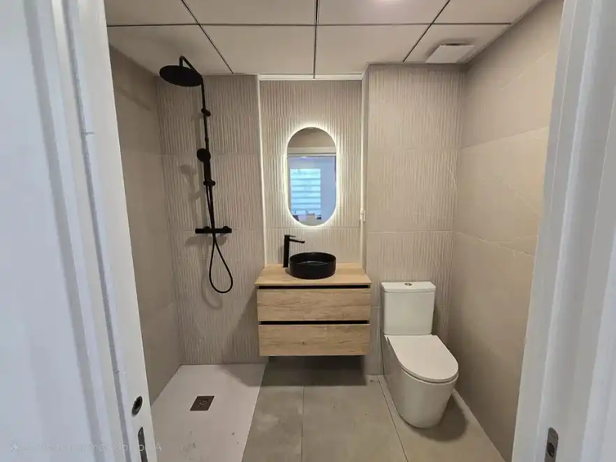 Baño de Piso en venta en Vinaròs con Aire acondicionado, Terraza y Horno