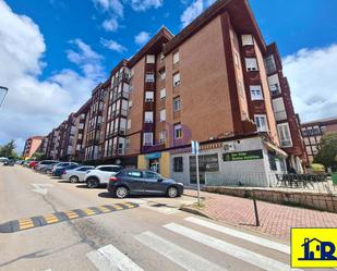 Vista exterior de Pis de lloguer en Cuenca Capital amb Calefacció, Terrassa i Moblat