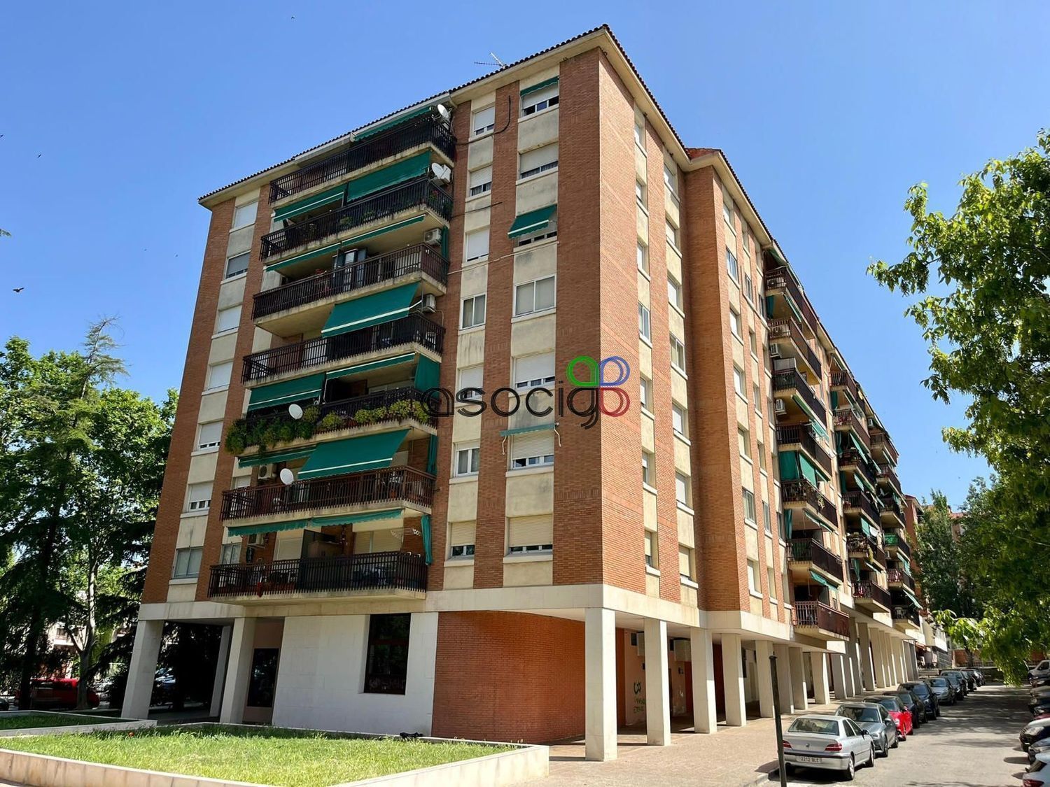 Vista exterior de Pis en venda en Guadalajara Capital amb Aire condicionat, Calefacció i Terrassa