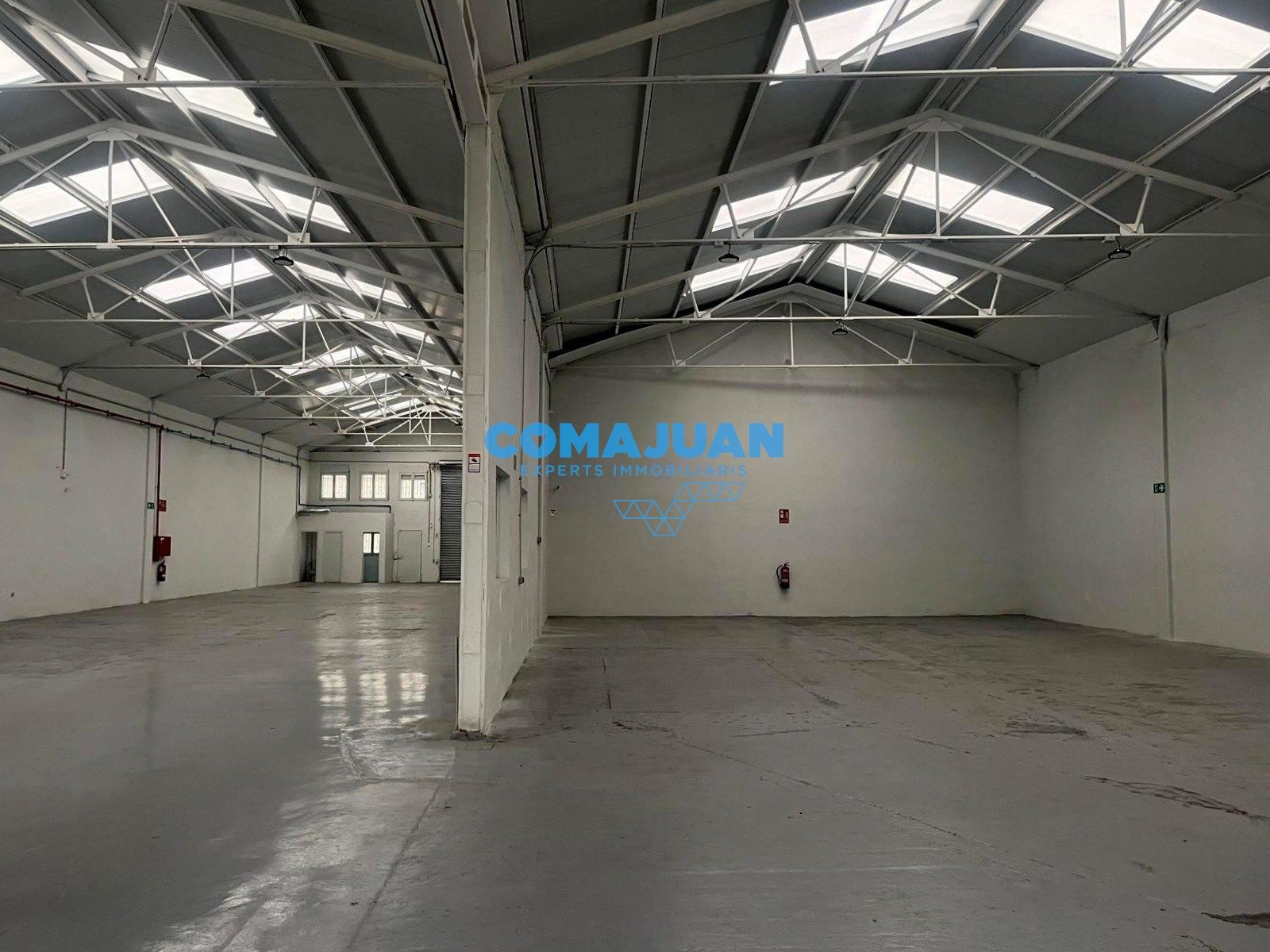 Industrial buildings to rent in Palou