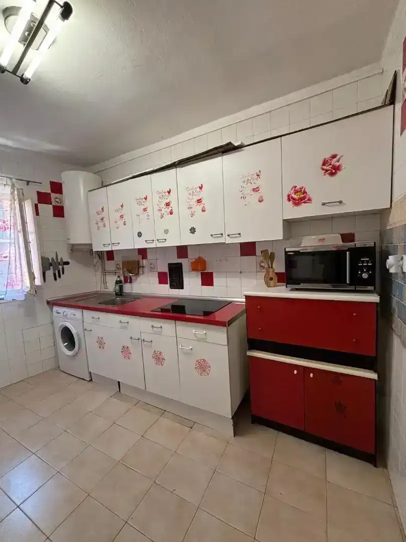 Kitchen of Flat for rent in Lerma  with Parquet flooring, Furnished and Washing machine