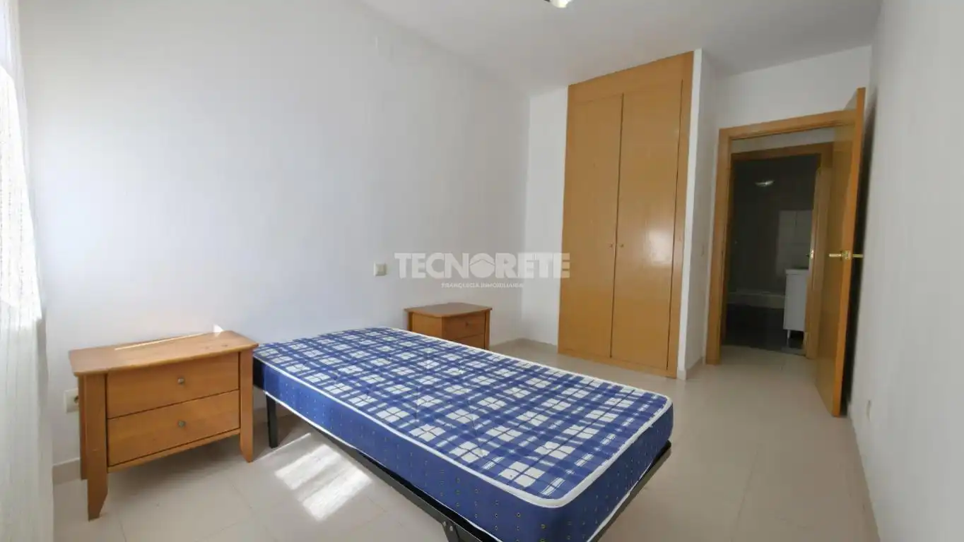 Habitación de Piso en venta en Guadalajara con Calefacción y Jardín privado