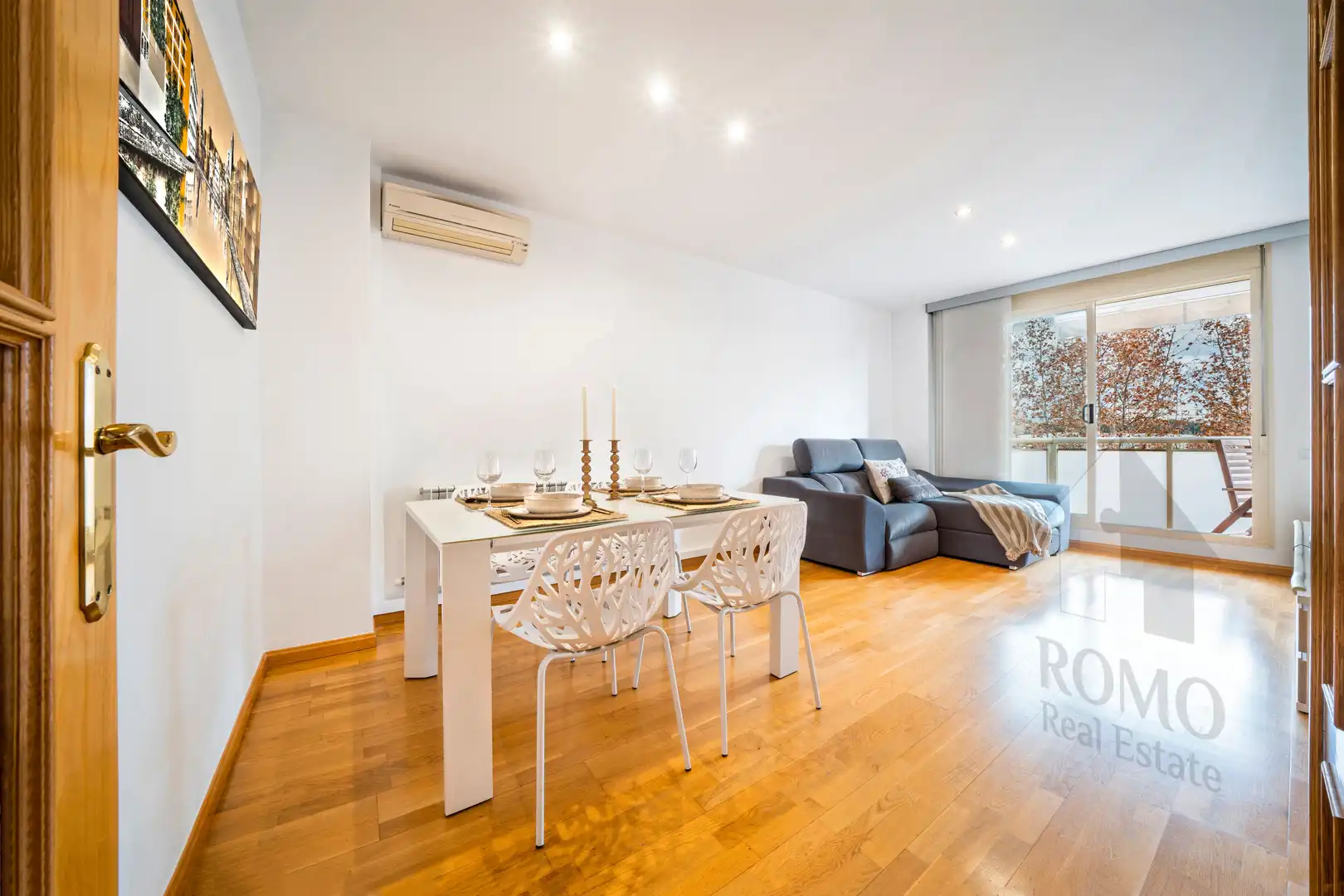 Vista exterior de Piso en venta en Santa Perpètua de Mogoda con Aire acondicionado, Calefacción y Parquet