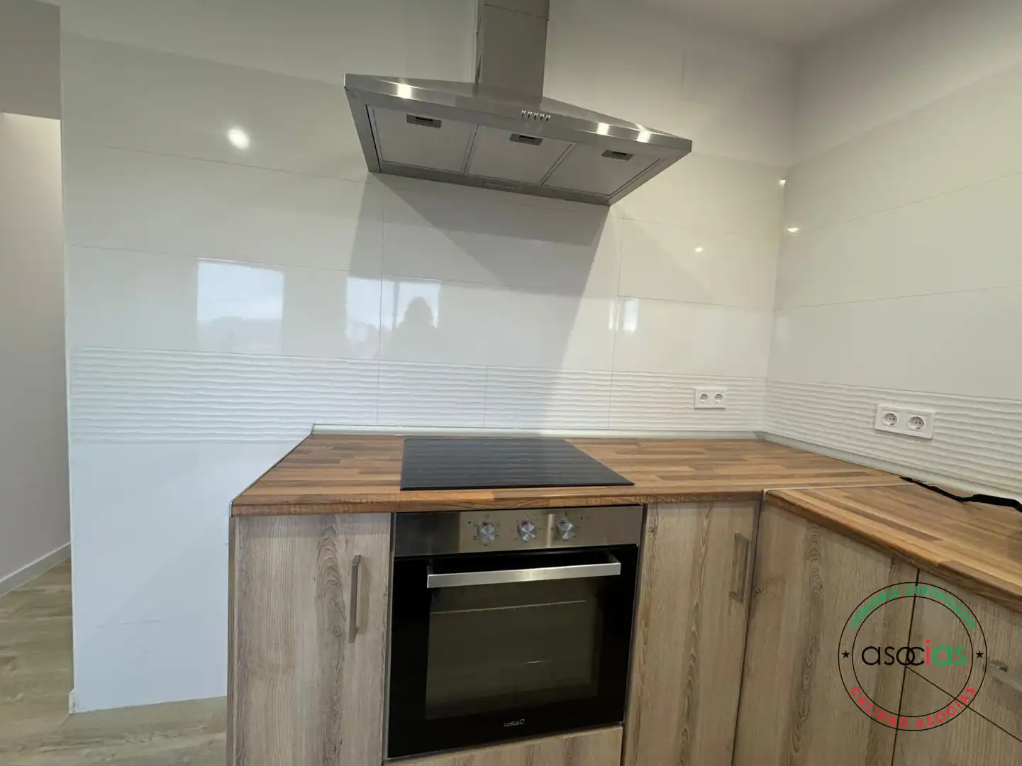 Cocina de Casa adosada en venta en Gijón  con Calefacción y Jardín privado