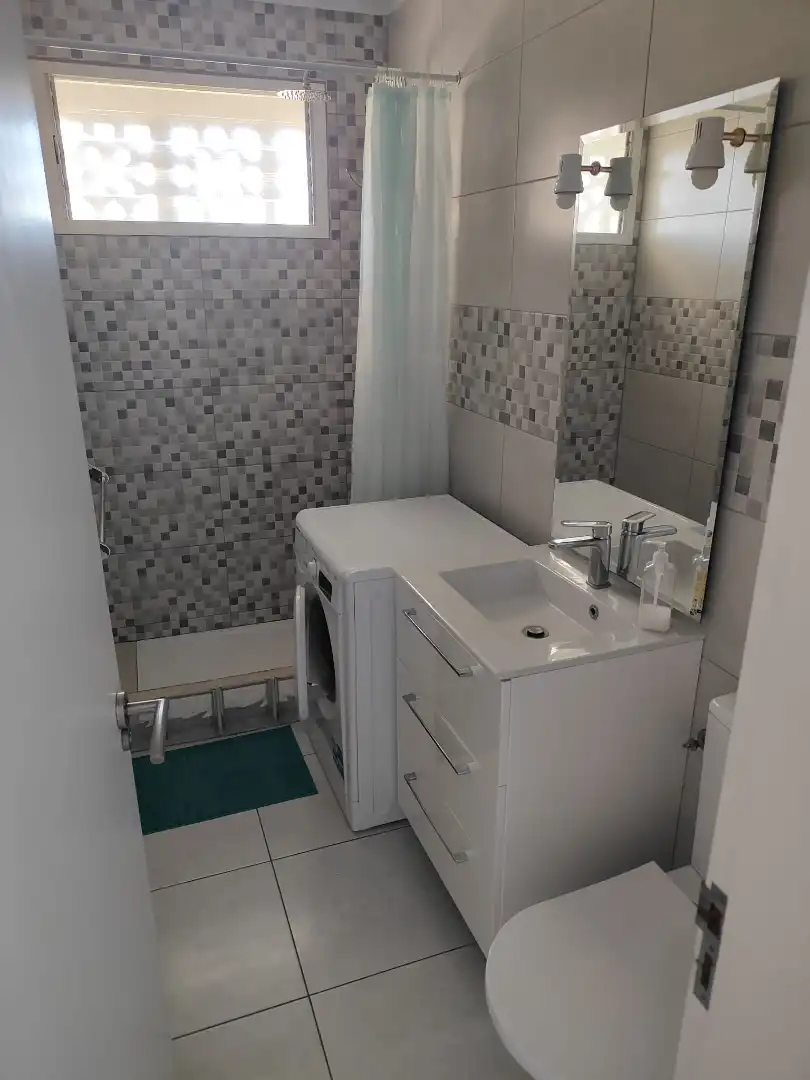 Bany de Apartament en venda en El Rosario amb Moblat, Forn i Rentadora