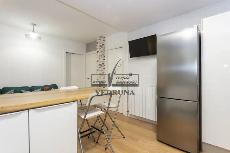 Schlafzimmer von Wohnung zur Miete in Zaragoza mit Heizung, Ofen und Waschmaschine
