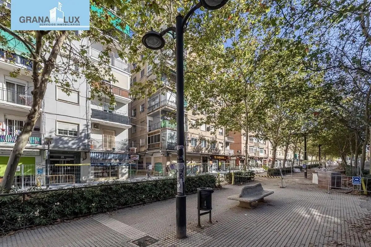 Außenansicht von Wohnung zum Verkauf in Granada mit Klimaanlage und Heizung
