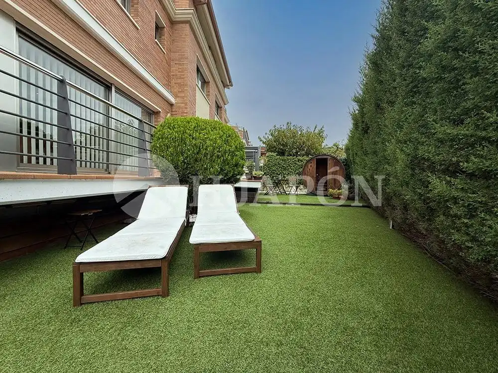 Terrassa de Casa adosada en venda en Vilassar de Dalt amb Aire condicionat, Calefacció i Jardí privat