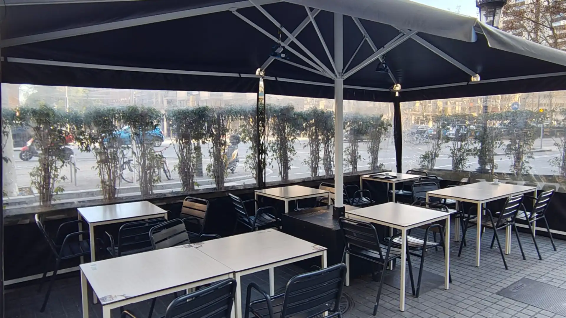 Terraza de Local en traspaso en Barcelona con Aire acondicionado, Terraza y Amueblado