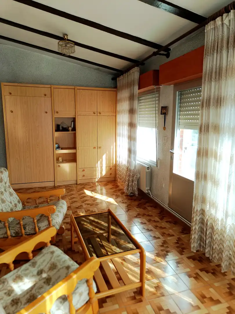 Dormitori de Casa o xalet en venda en Barruelo de Santullán amb Calefacció, Parquet i Terrassa