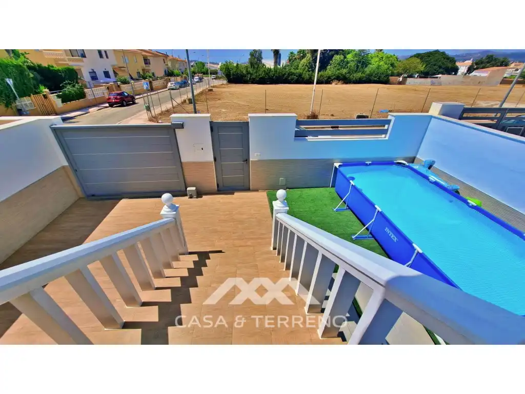 Casa a schiera con piscina in vendita a Calle Nectarina, imagen 3