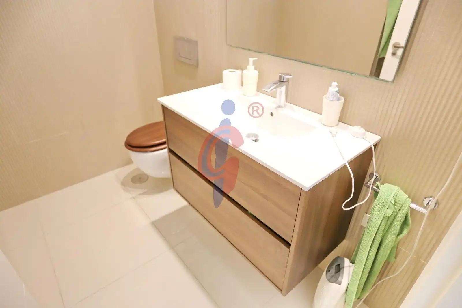 Baño de Apartamento en venta en Guardamar del Segura con Aire acondicionado, Jardín privado y Terraza