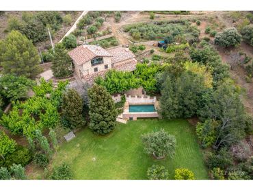 Maison rustique avec piscine à vendre à Riudecols