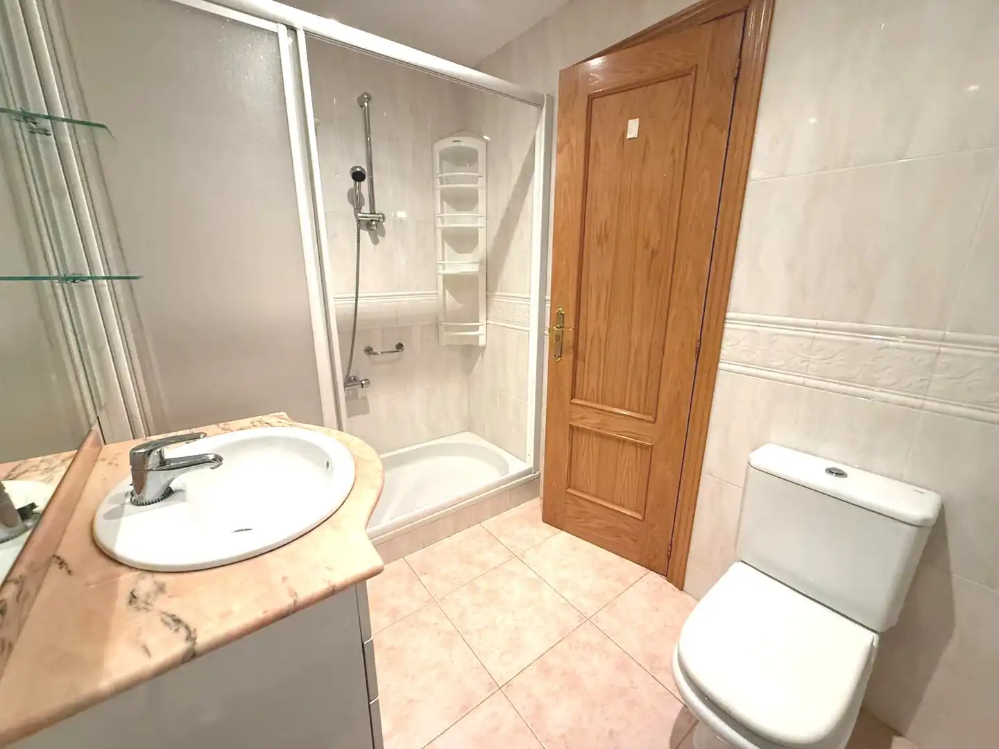 Badezimmer von Wohnung zum Verkauf in Alcolea de Cinca mit Klimaanlage, Heizung und Terrasse