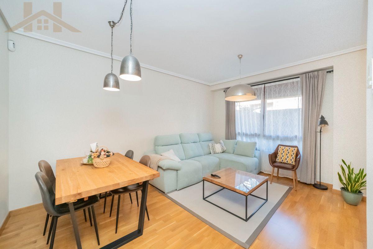Living room of Planta baja for sale in Majadahonda  with Air Conditioner, Heating and Private garden