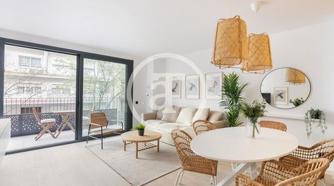 Foto 2 de Piso de alquiler en C/ de Biscaia, Navas, Barcelona Capital