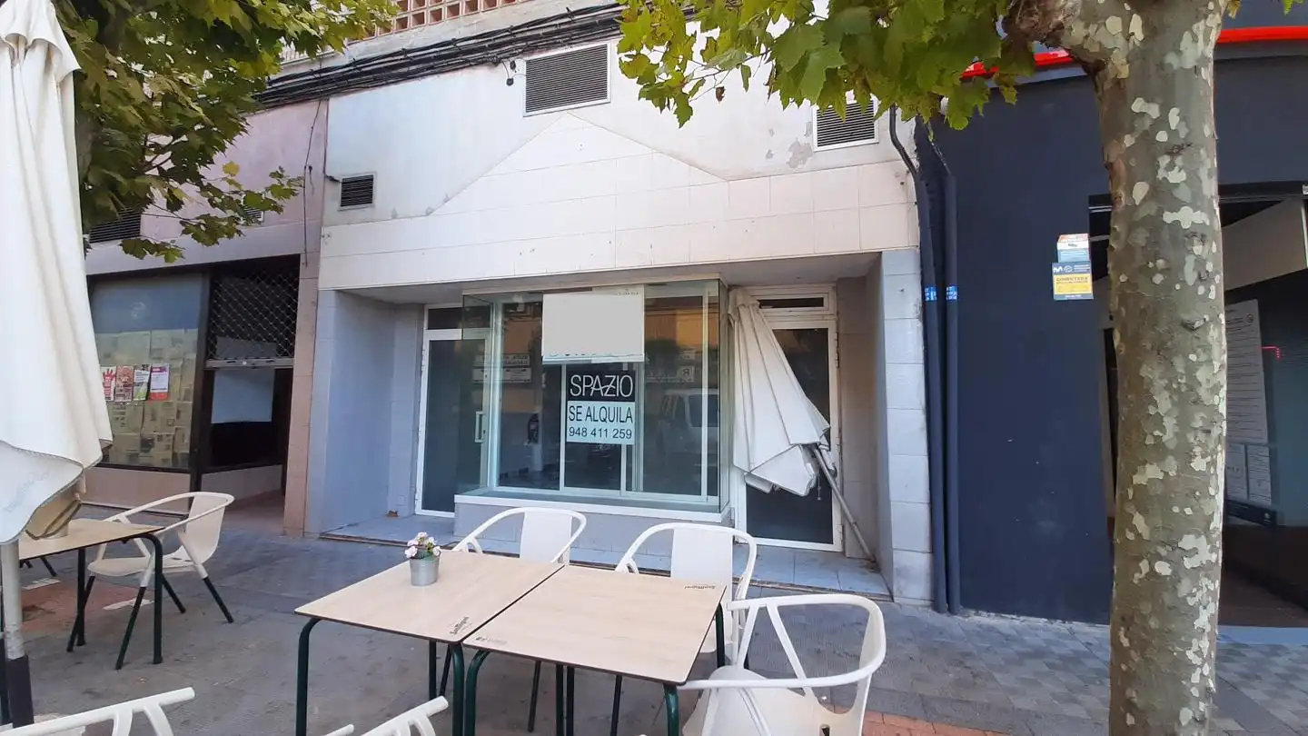Vista exterior de Local en venda en Tudela